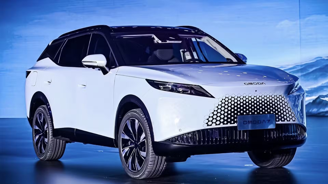 Omoda 7